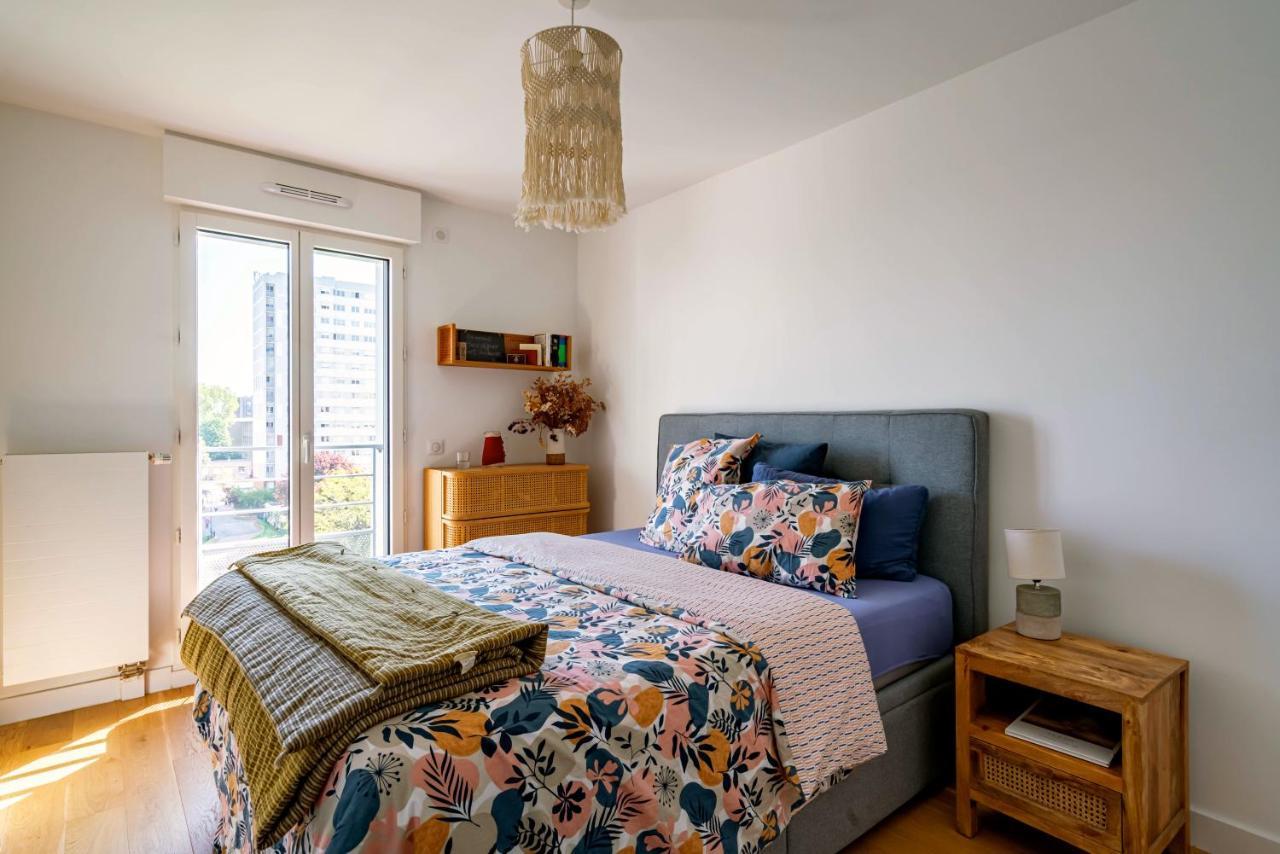 Stunning Apartment With Balcony To Visit Paris ลูวาลัวเปแรต์ ภายนอก รูปภาพ